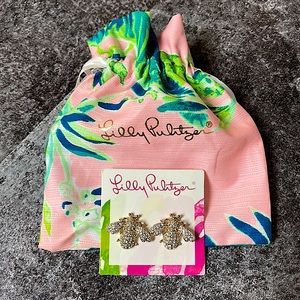 Lilly Pulitzer Bee Stud Earnings! 🐝